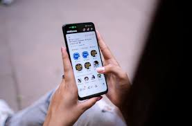 The Digital Storefront: Using WhatsApp Web & Telegram for Sales in Hong Kong